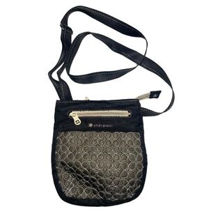 Sherpani Quilted Crossbody Shoulder Bag Black Adjustable Strap